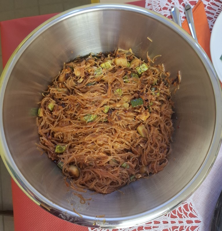 Bunter Glasnudelsalat